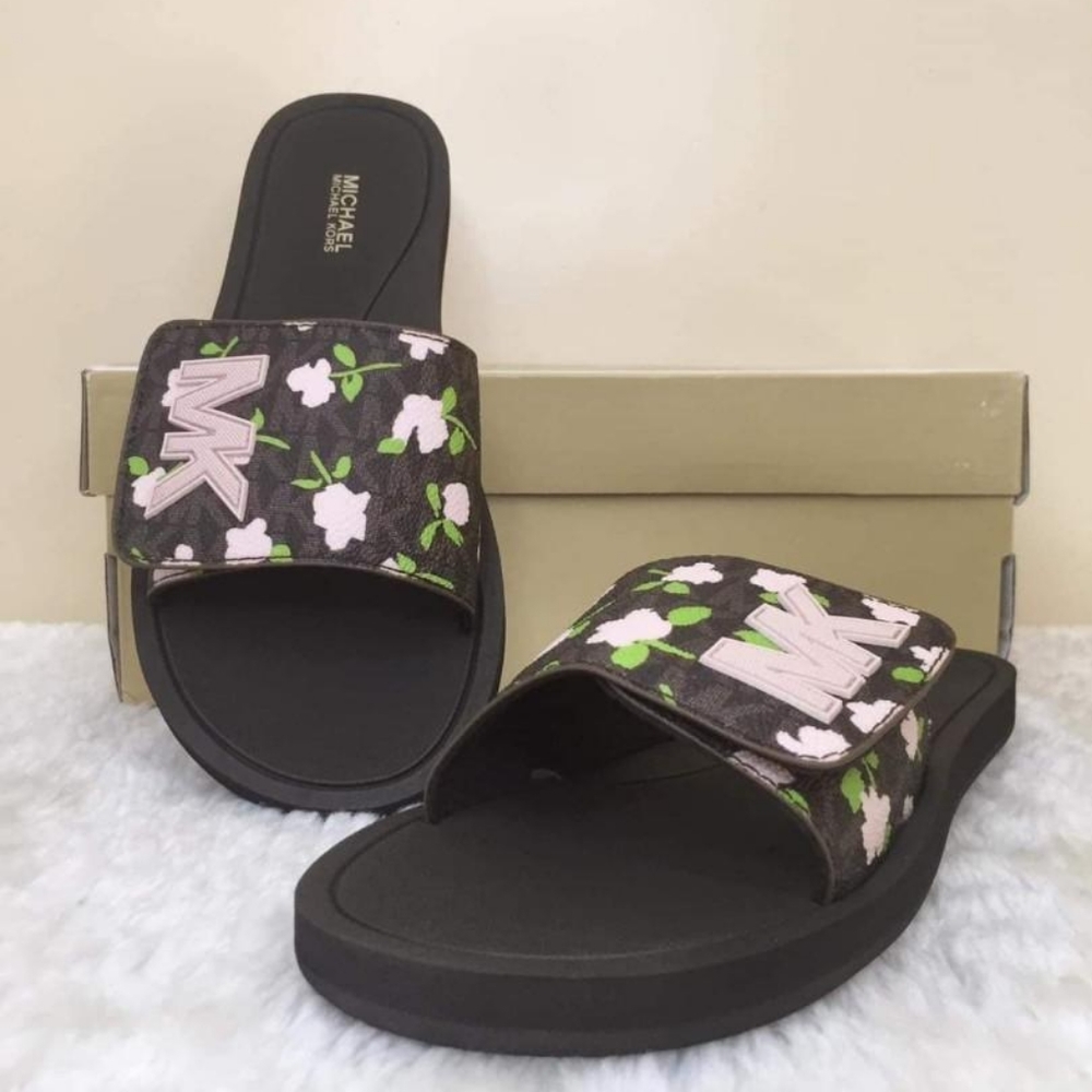 👣Michael Michael Kors👣 Signature Lux in Mini Rose in Brown Multi